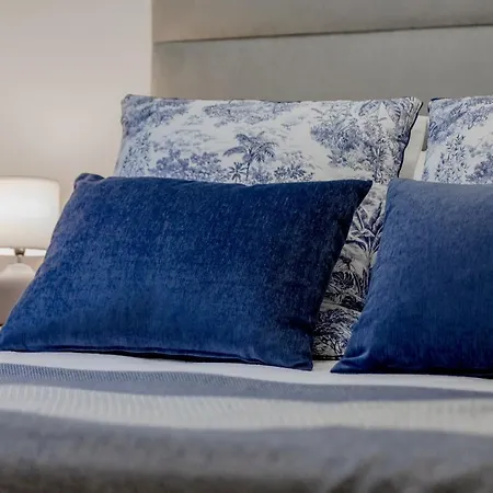 Апартаменты Bairro Alto Chic Oasis *